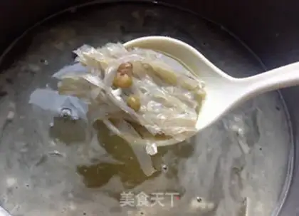 Make Tea and coconut green beans step 3