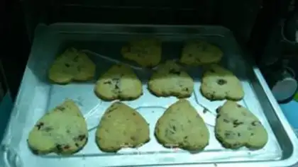 Make Rose heart cookies step 7