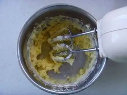 Make A red maple cookie step 2