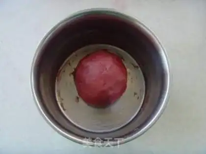 Make A red maple cookie step 4