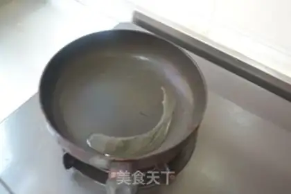 Make Shrimp leather fried eggs step 4
