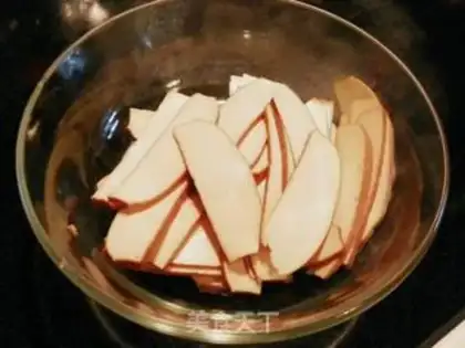 Make Salted bean dry melon soup step 2