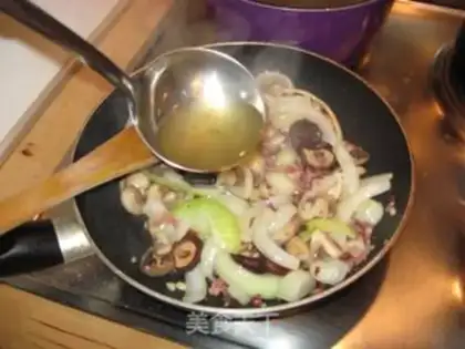 Make Cheese sauce pasta step 3