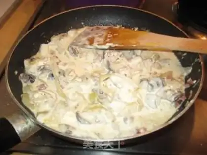Make Cheese sauce pasta step 6
