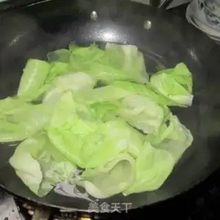 Make Pelican pretzels step 1