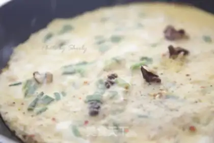 Make Nuts onion eggcake step 1