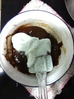 Make Almond chocolate cake step 5