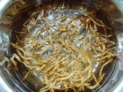Make Chicken silk and yellow florist step 0