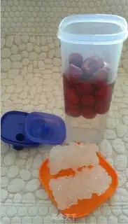 Make Homemade red fruit vinegar step 1