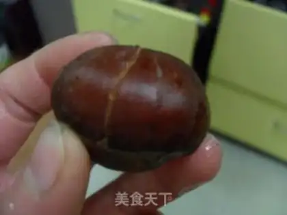 Make Sugar roasted chestnuts step 1