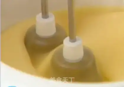 Make Big yellow cake step 1