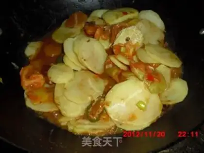 Make Tomato fried potatoes step 8