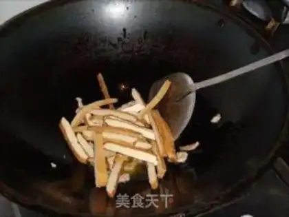 Make Garlic silk tofu dry step 4