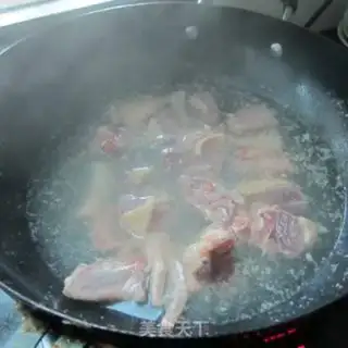 Make Spicy tofu duck soup step 1