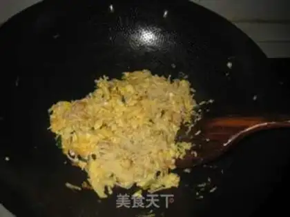 Make Golden fungus fried eggs step 5