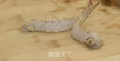 Make Garlic fan shrimp step 1