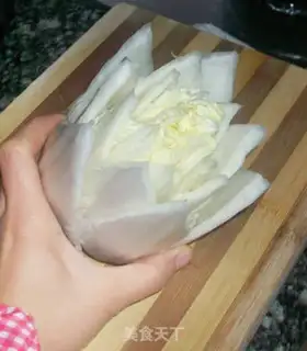 Make Lotus cabbage soup step 4