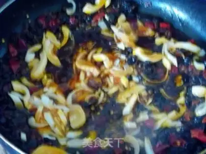Make Twin bean spicy sauce step 9