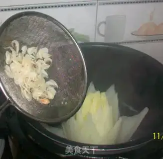 Make Lotus cabbage soup step 7