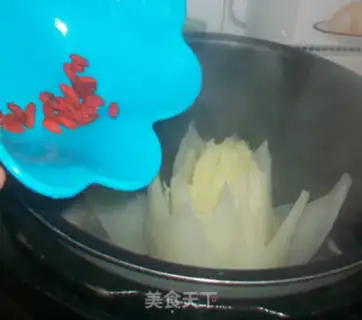Make Lotus cabbage soup step 10