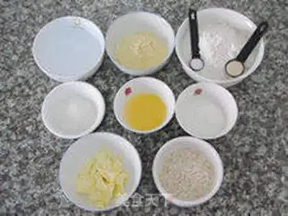Make Corn oatmeal bread step 0