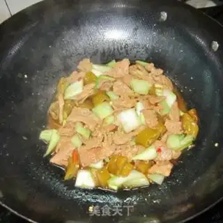 Make Pelican spicy step 8