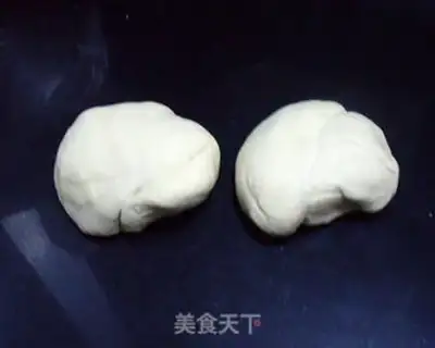 Make Precious onion rolls step 6