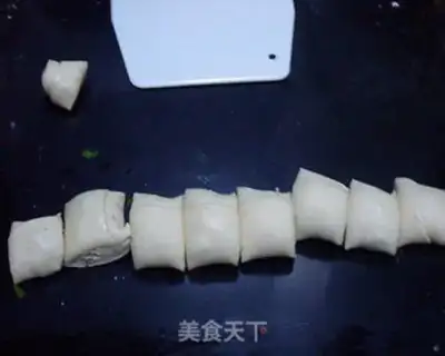 Make Precious onion rolls step 8