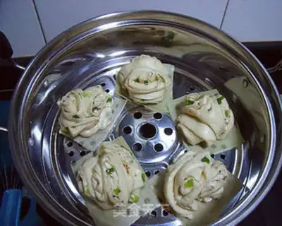Make Precious onion rolls step 11