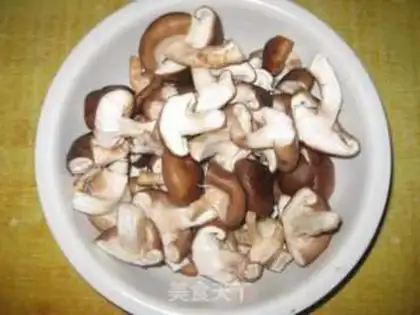 Make Frozen chickens with mushroom beans step 1