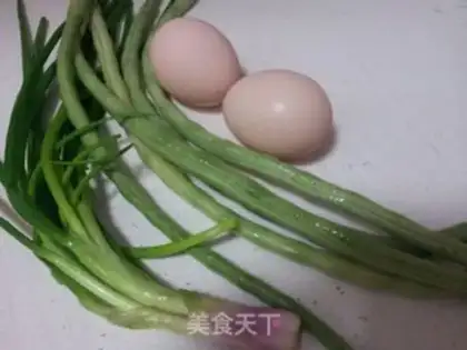 Make Eggs and beans step 0