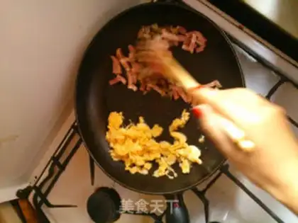 Make Frozen bacon omelet step 2