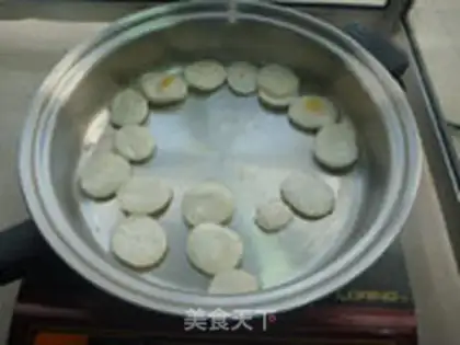 Make Tomato pastry step 2