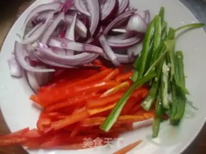 Make Five-colour yellow beef step 1