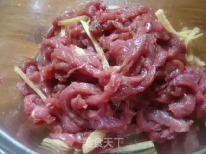 Make Five-colour yellow beef step 2