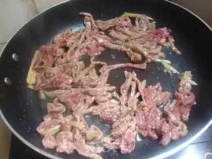 Make Five-colour yellow beef step 3