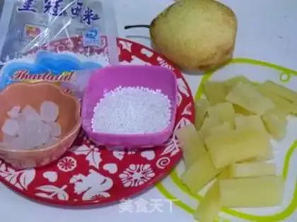 Make Cane pears soup step 0