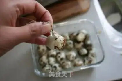 Make Quick decorating quail eggs step 7