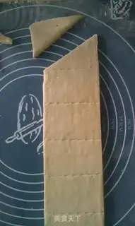 Make The horn of a cow step 6