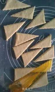 Make The horn of a cow step 7