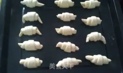 Make The horn of a cow step 10