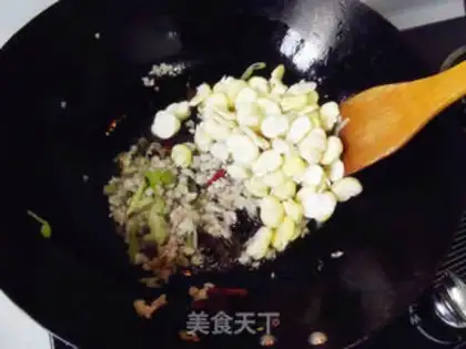 Make Scrambled bean paste step 3