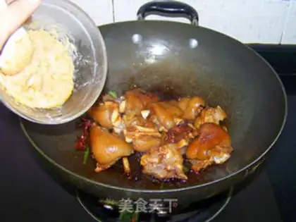 Make Red-hot milk pig hoof step 9