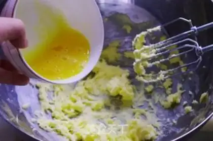 Make Flower cookies step 2