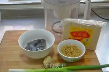 Make The soy-mealfish head paste soup step 0