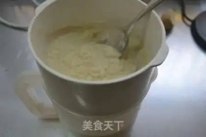 Make The soy-mealfish head paste soup step 2