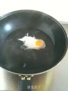 Make Ham eggs for noodles step 1