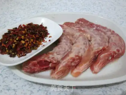 Make Spicy chicken neck step 0