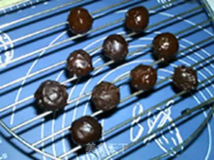Make Milk core truffles step 5