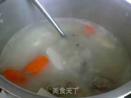 Make Dragon Bone Light Mountain soup step 4